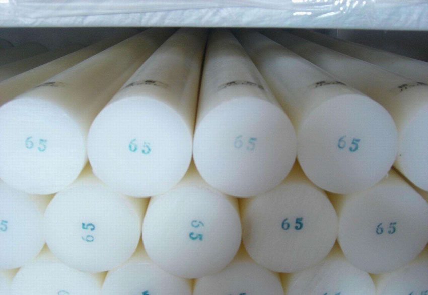 尼龍板專業(yè)生產(chǎn)廠家告訴您擠出尼龍板有什么樣的特點(diǎn)和作用